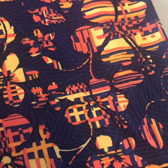LuLaRoe Leggings - Picture 2 of 2